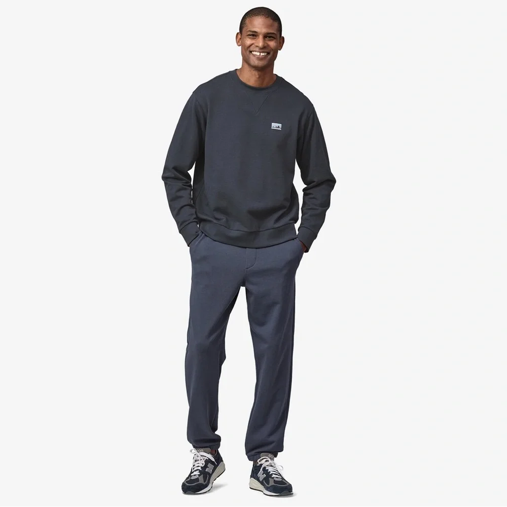 Patagonia Men's Crewneck Sweatshirt in Dark Gray